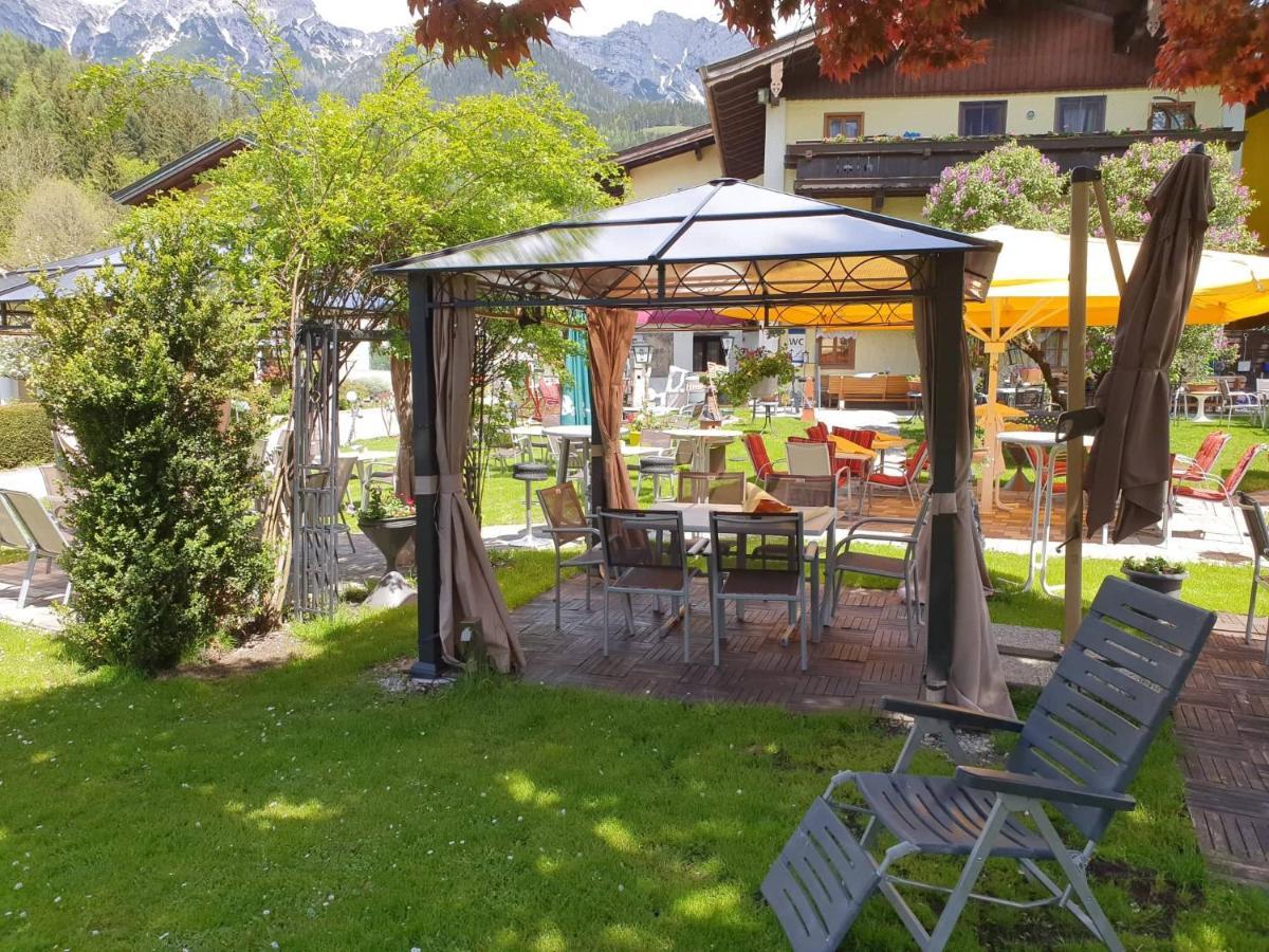 Ferienhotel Lindenhof Leogang Exteriör bild