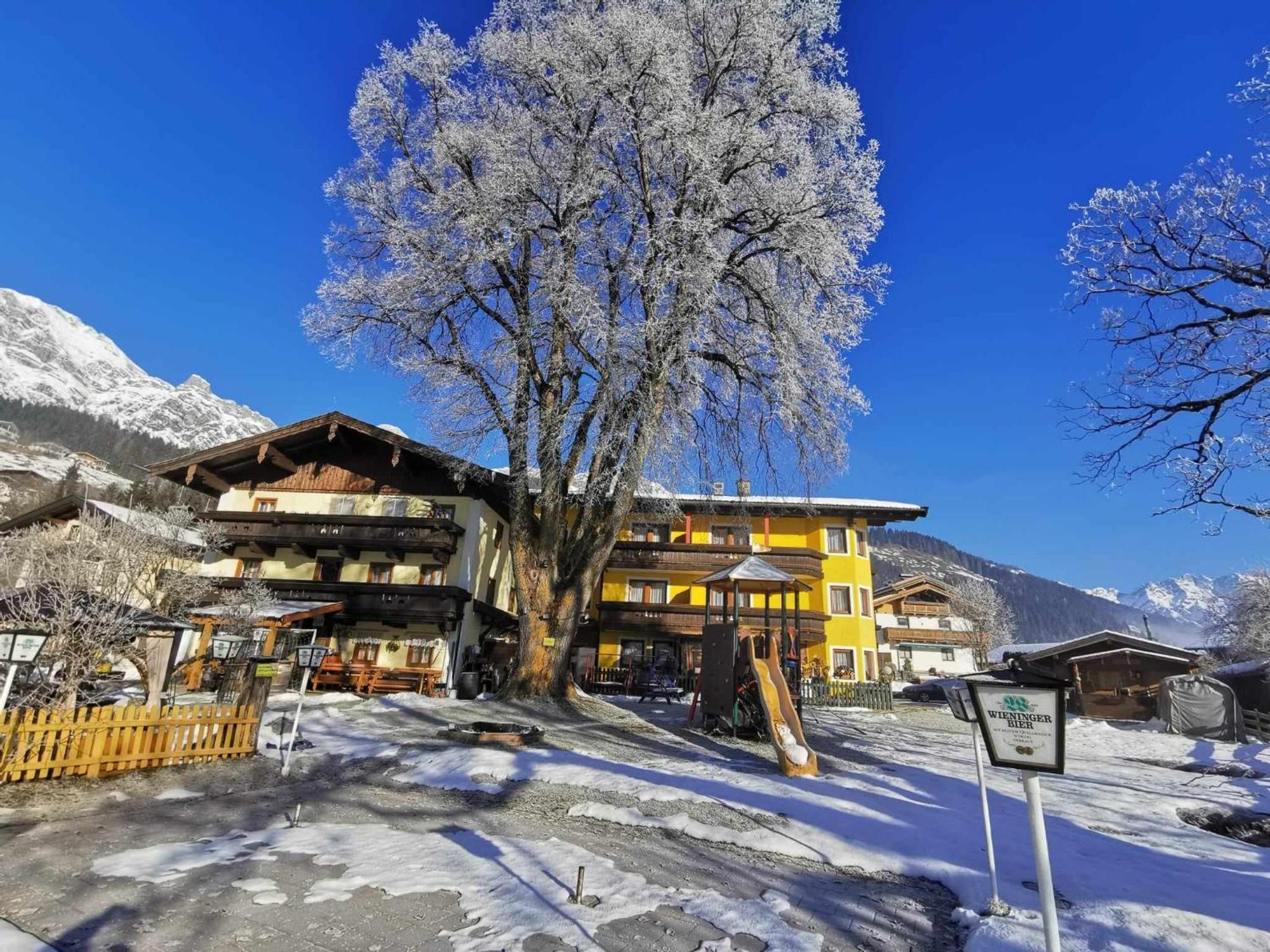 Ferienhotel Lindenhof Leogang Exteriör bild